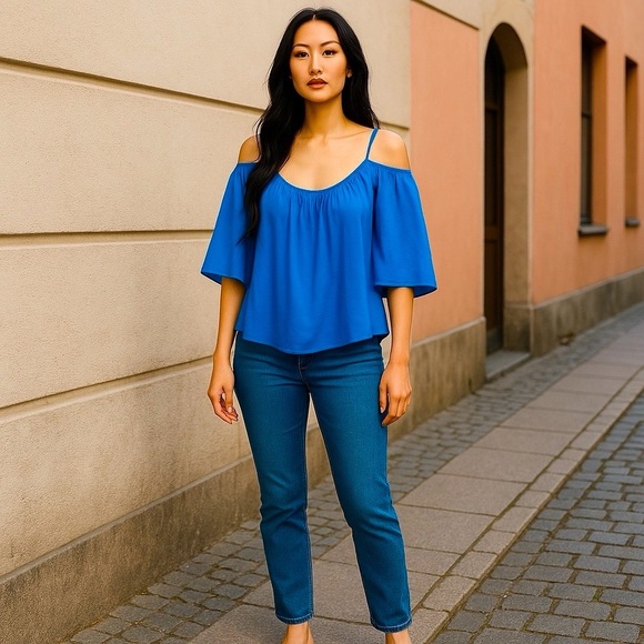 Vince Camuto flowy camisole top, M, royal blue, satiny Summer Resortwear Chic - Picture 4 of 9